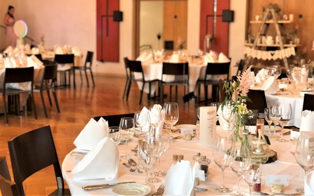 saalhochzeit-e1652279921198-c5bbfa9b
